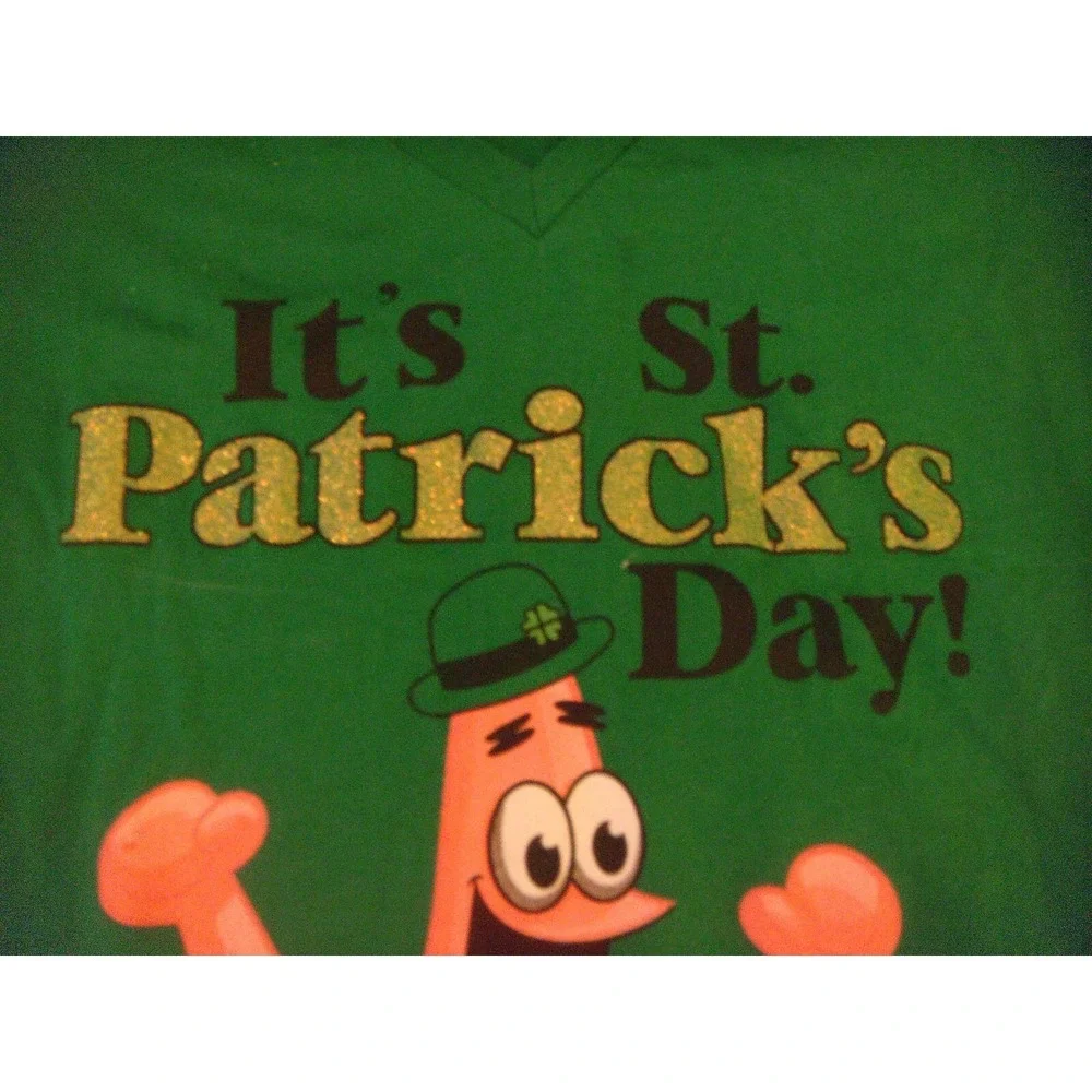 Nickelodeon Spongebob Squarepants juniors M Its St. Patricks day green top shirt